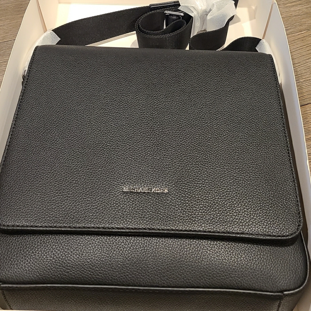 Men messenger bag brand new with tags.